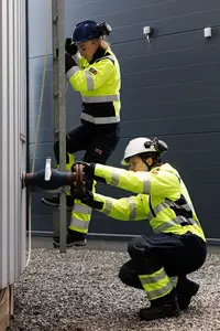 FR HI-VIS Winteroverall mit Kapuze - metallfrei